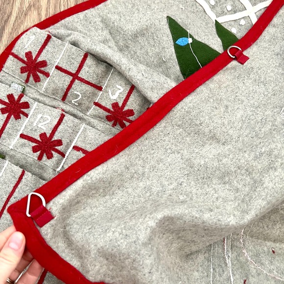 Crate & Barrel Fireplace Scene Christmas Advent Calendar Wool - Picture 9 of 9